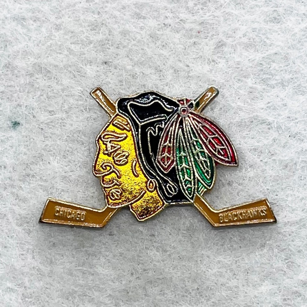 🔮 5/$25 Vintage NHL Chicago Blackhawks Hockey Pin
